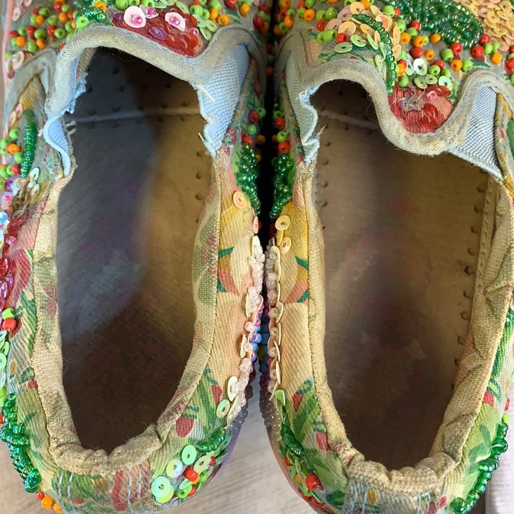 Lli Kelly richly embroidered loafers preloved